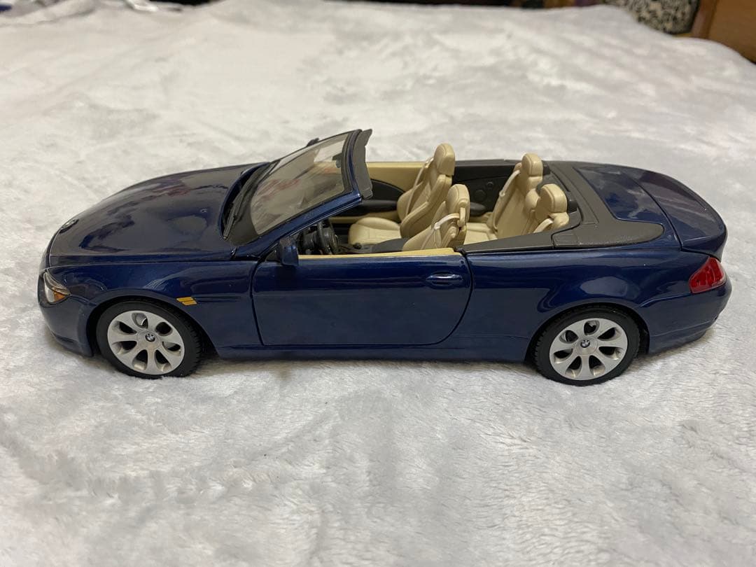 ミニカー Maisto BMW 645 Ci 1/18