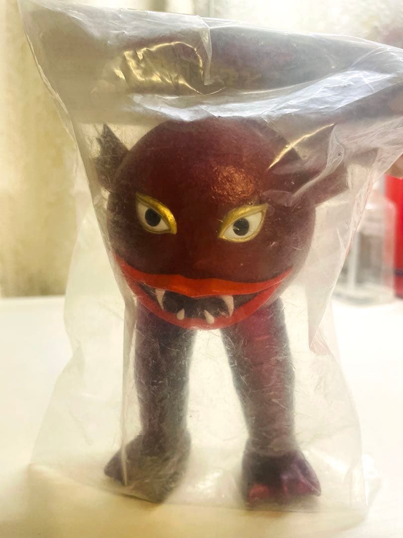 未開封 水素獣エッチ　えむぱい屋 怪獣　ソフビシリーズ　怪獣フィギュア 赤紫色