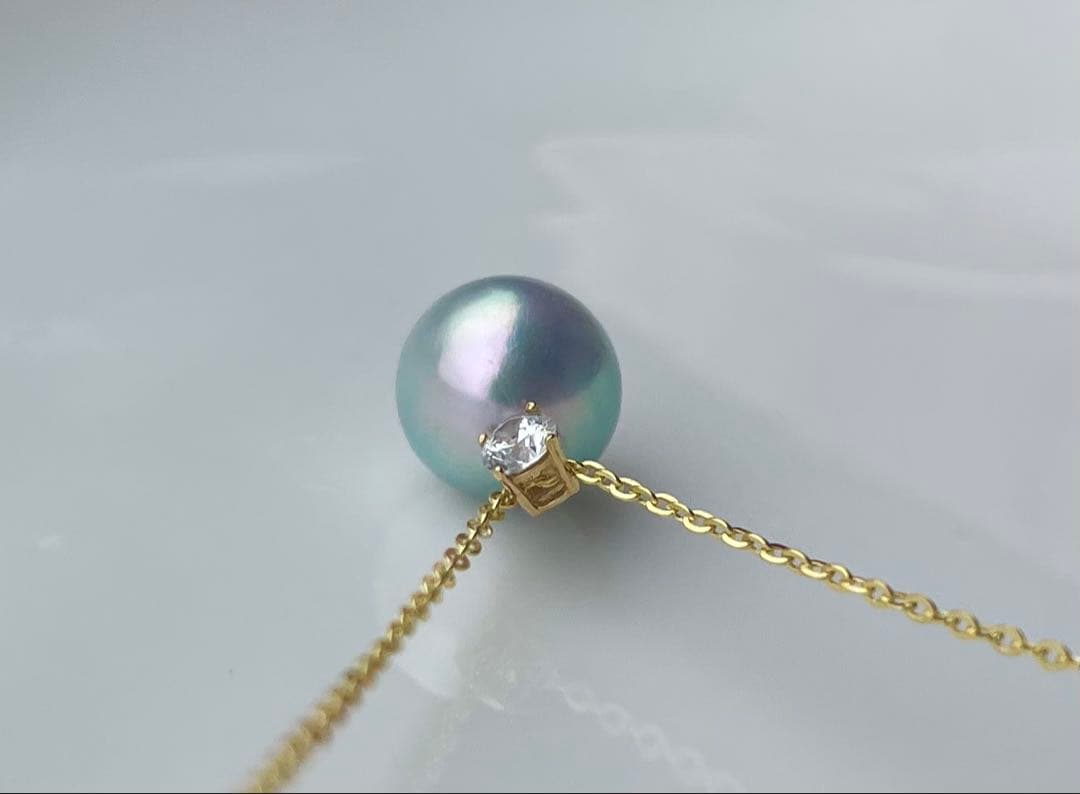 黒蝶真珠 K18ペンダントトップ モアサナイト 奇跡の一粒 南洋パール