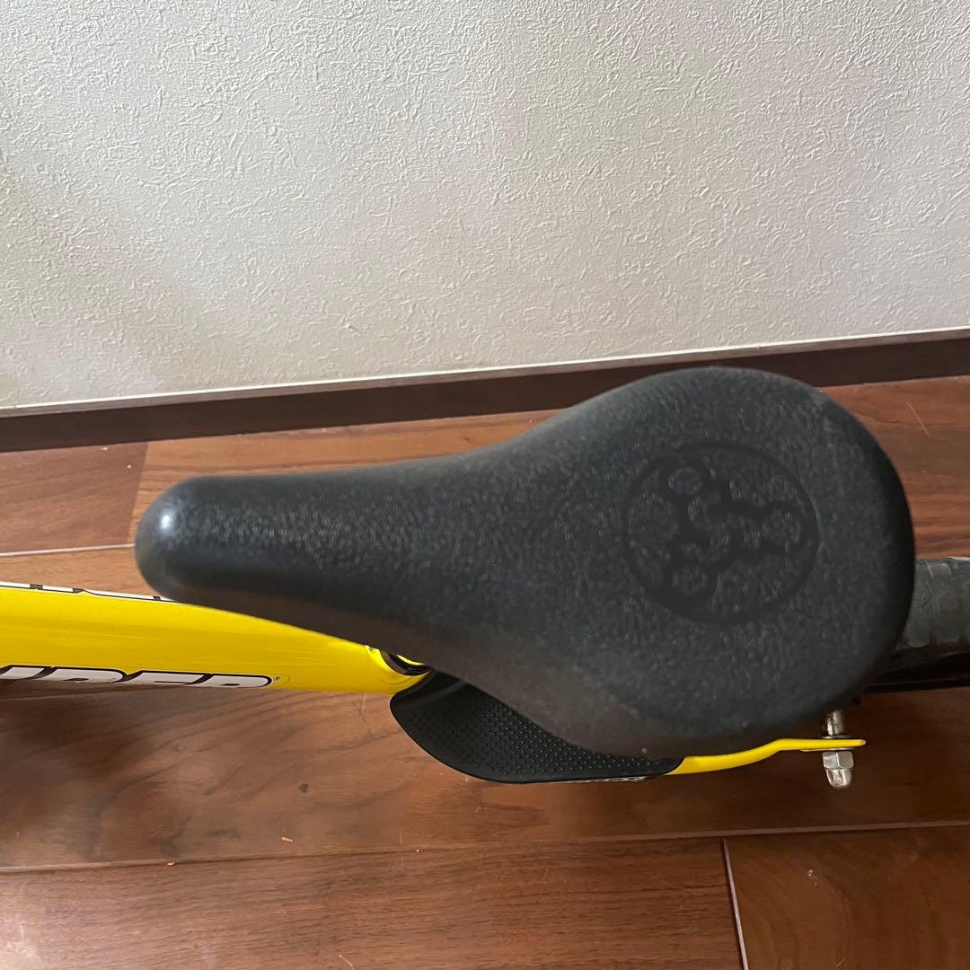 【美品】新型　STRIDER SPORTS ストライダースポーツ　イエロー