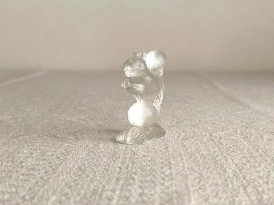 vintage glass figure ୨୧ * ガラスの リスさん