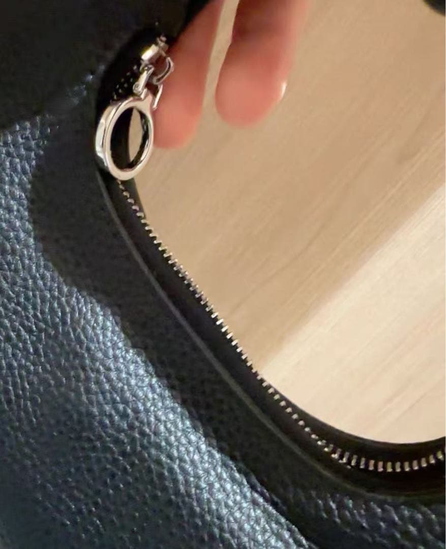 Aeta ブラックハンドバッグS)/