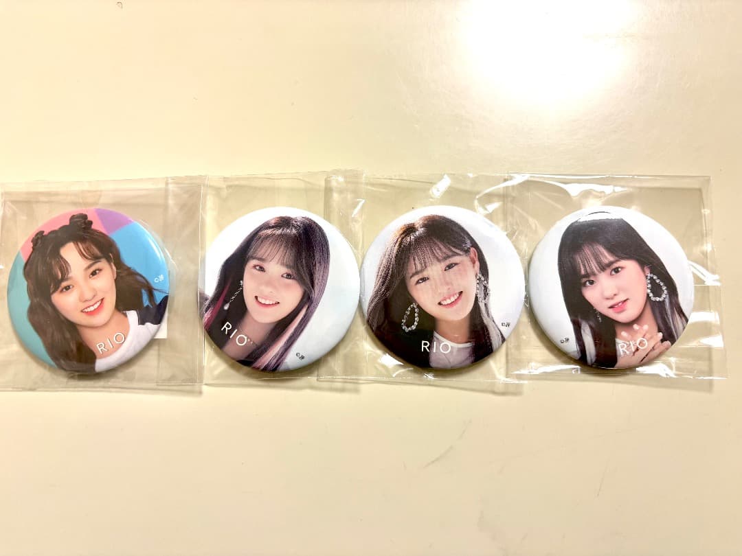 NiziUリオ 缶バッジセット - メルカリ