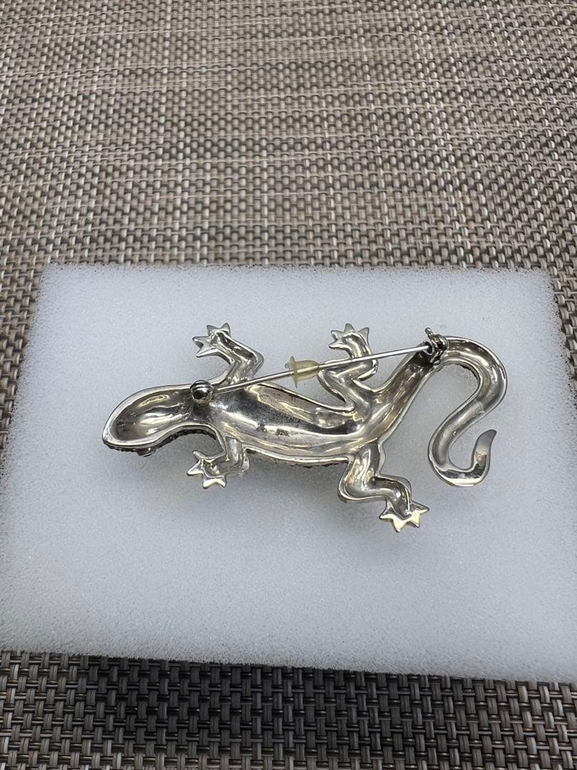 トカゲ ブローチ 008