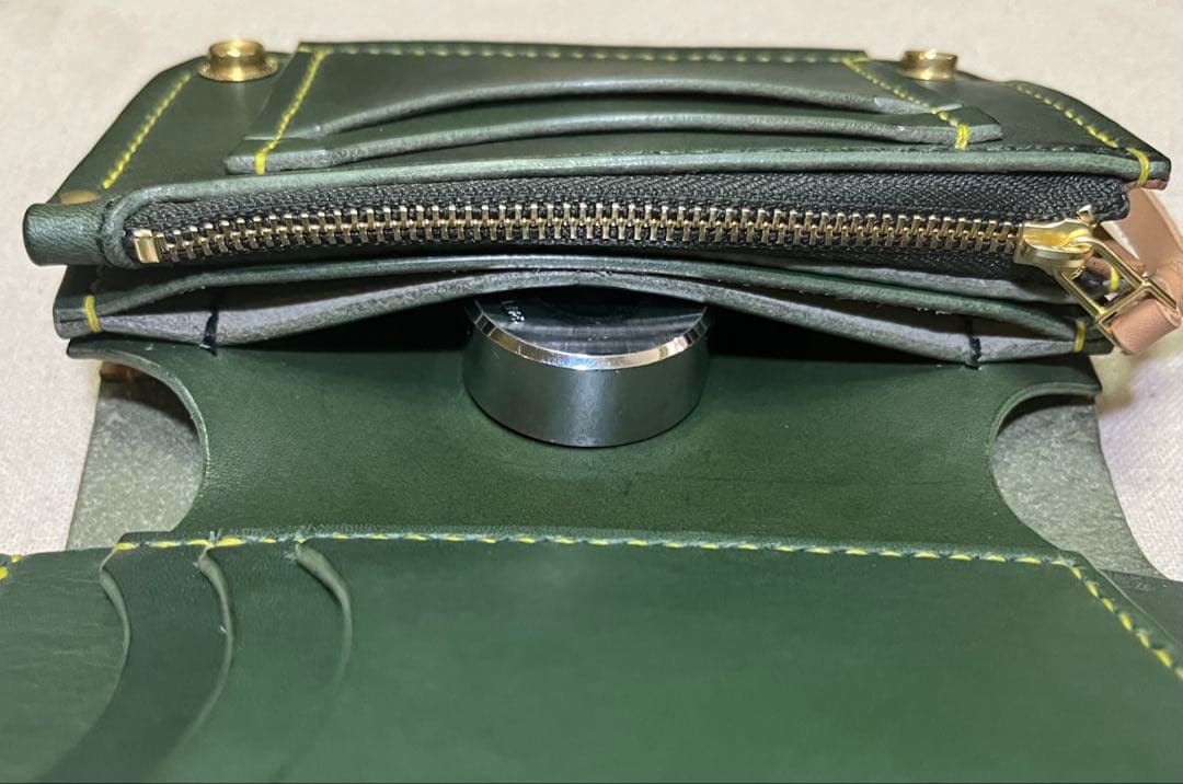 栃木レザー ミドル トラッカーウォレット 3層 グリーン