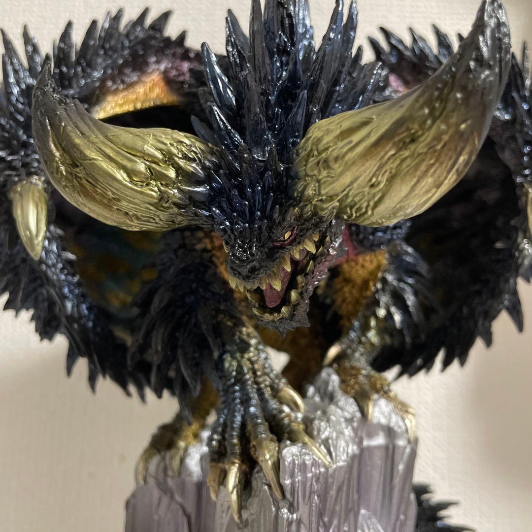 歴戦王　ネルギガンテ　クリエイターズモデル　フィギュア　CFB