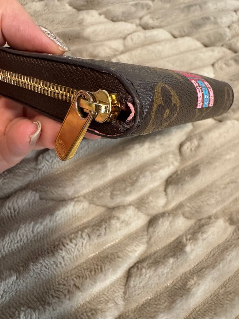 【ともみん】ルイヴィトン ヴィヴィエンヌ ジッピーパース 村上隆