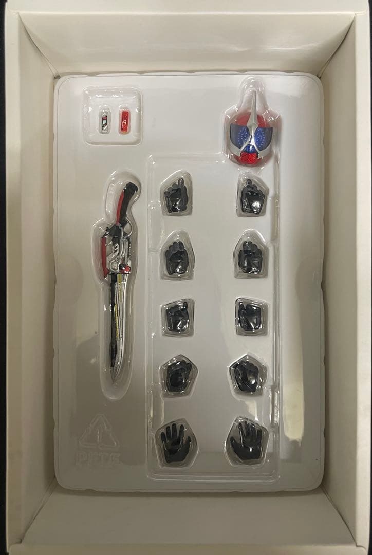 美品 フィギュアーツ　真骨彫　仮面ライダーアクセル　仮面ライダーW