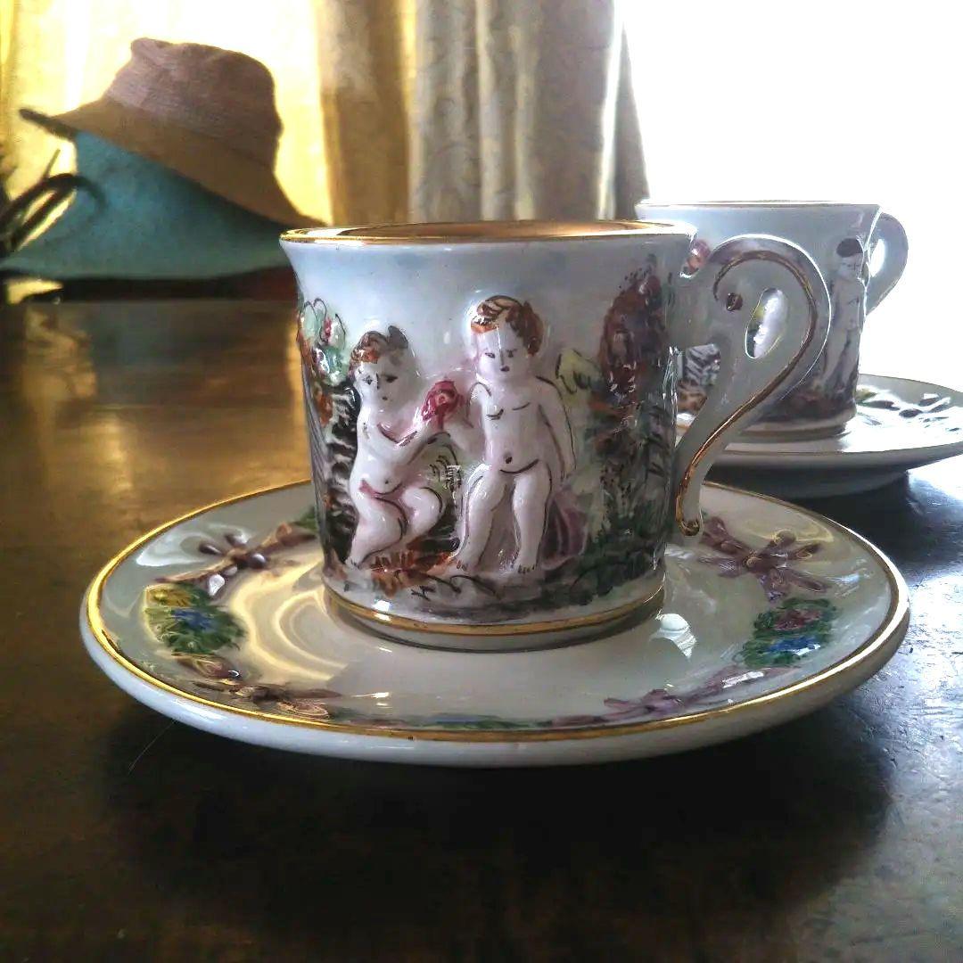 カポディモンテ 天使のアンティーク カップ&ソーサー 2客