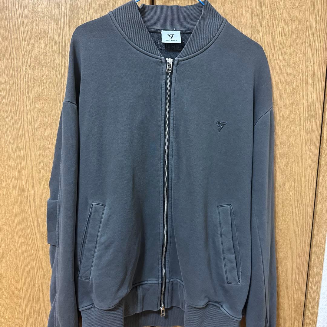 セブチ holiday トラックジャケット M - メルカリ