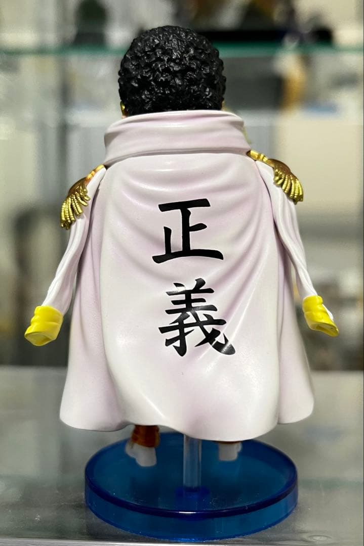 ワンピース　フィギュア　黄猿　希少　ボルサリーノ　海軍　海外　ワーコレ　m4