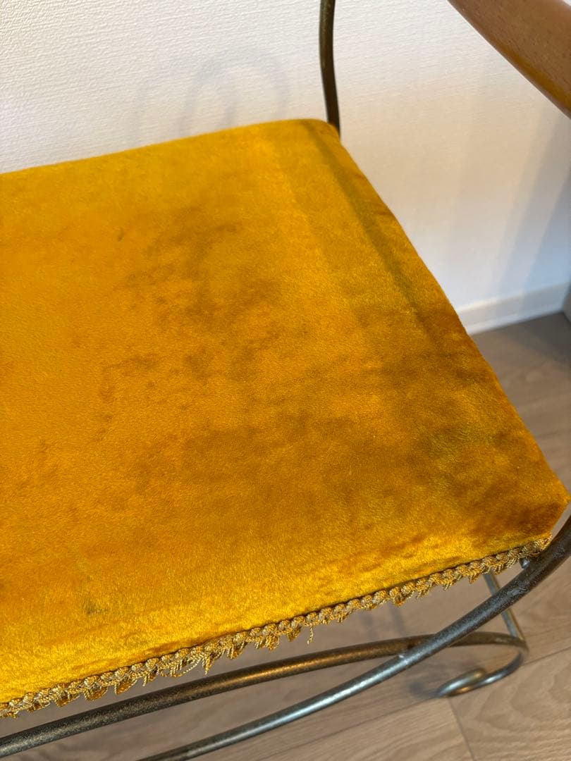 黄色ベルベットクッション ヴィンテージスツール