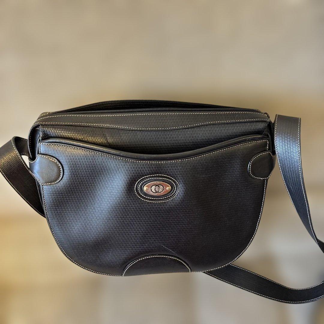 gucciブラックナイロンショルダーバッグ