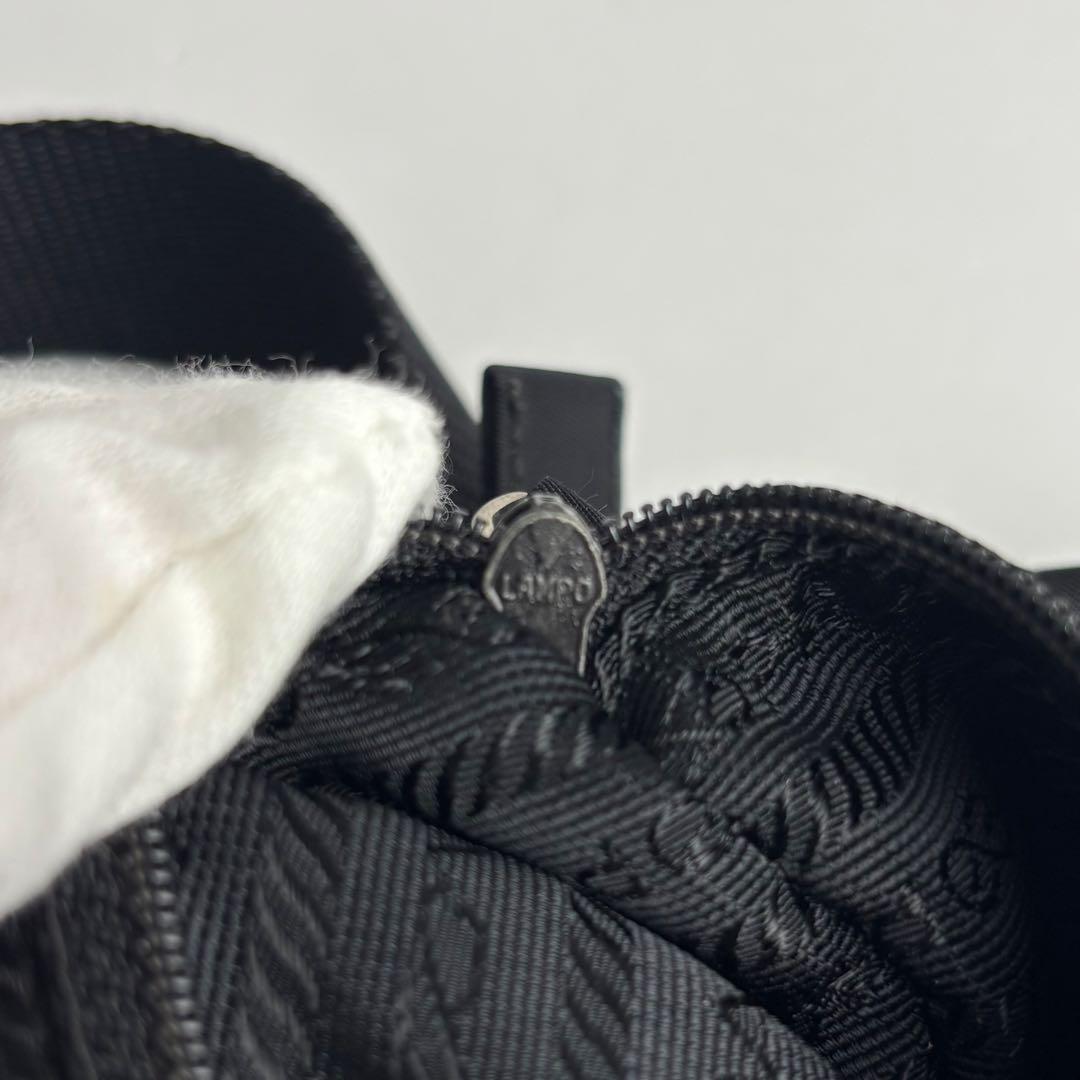 極美品 PRADA プラダ ショルダーバッグ カメラバッグ ナイロン レザー