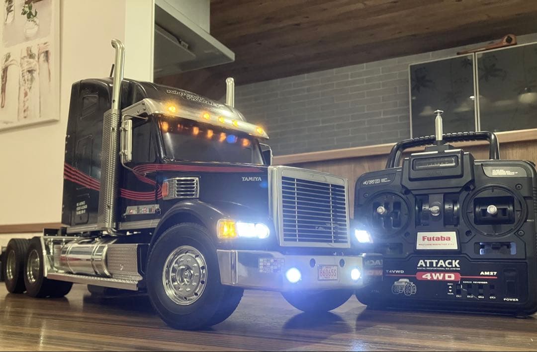 タミヤ 1/14ナイトハウラー フルオペ