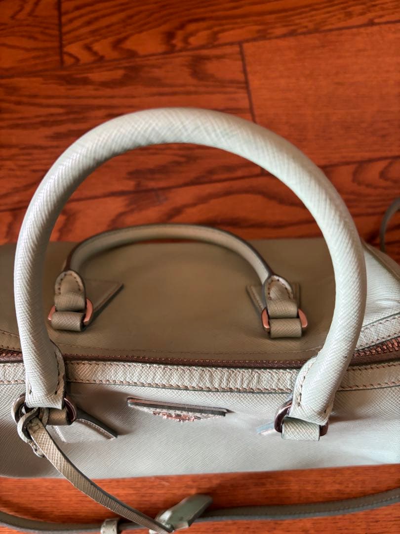 PRADA ミントグリーン ショルダーバッグ