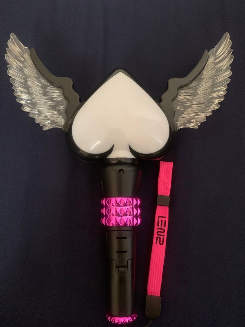 2NE1 ペンライト ハート型 翼付き 2個セット