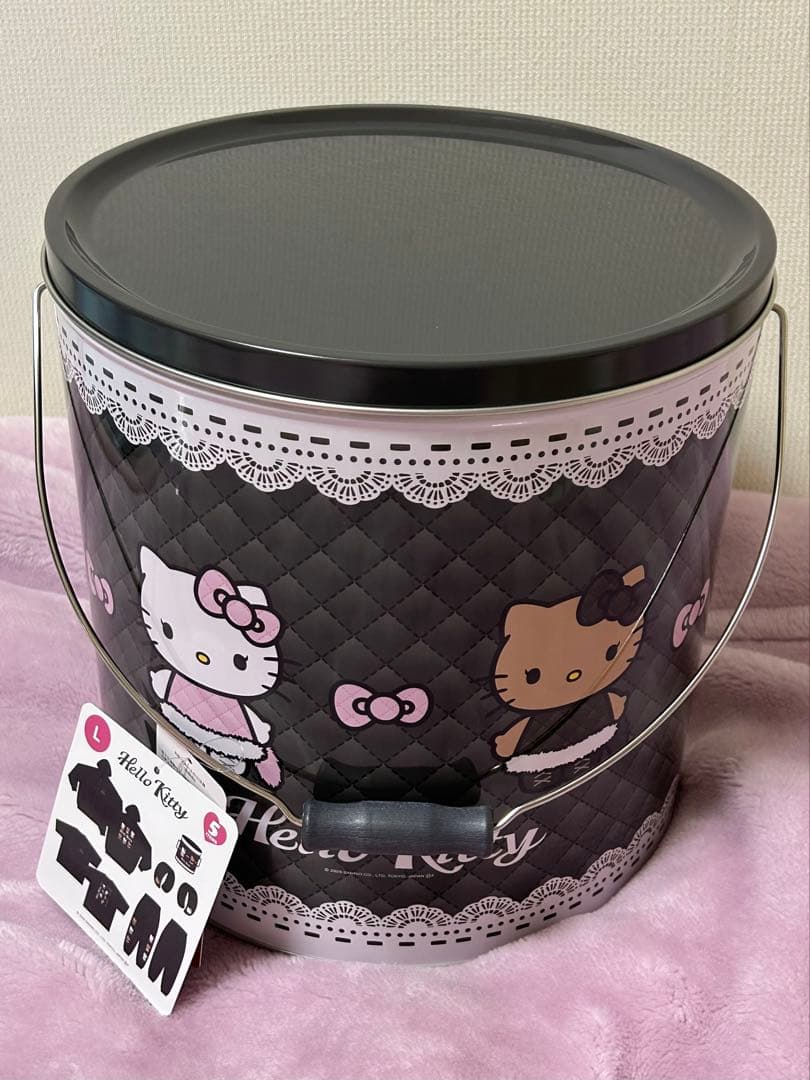 新品未開封・タグ付き サンリオ福袋 ハローキティ福缶5点セット