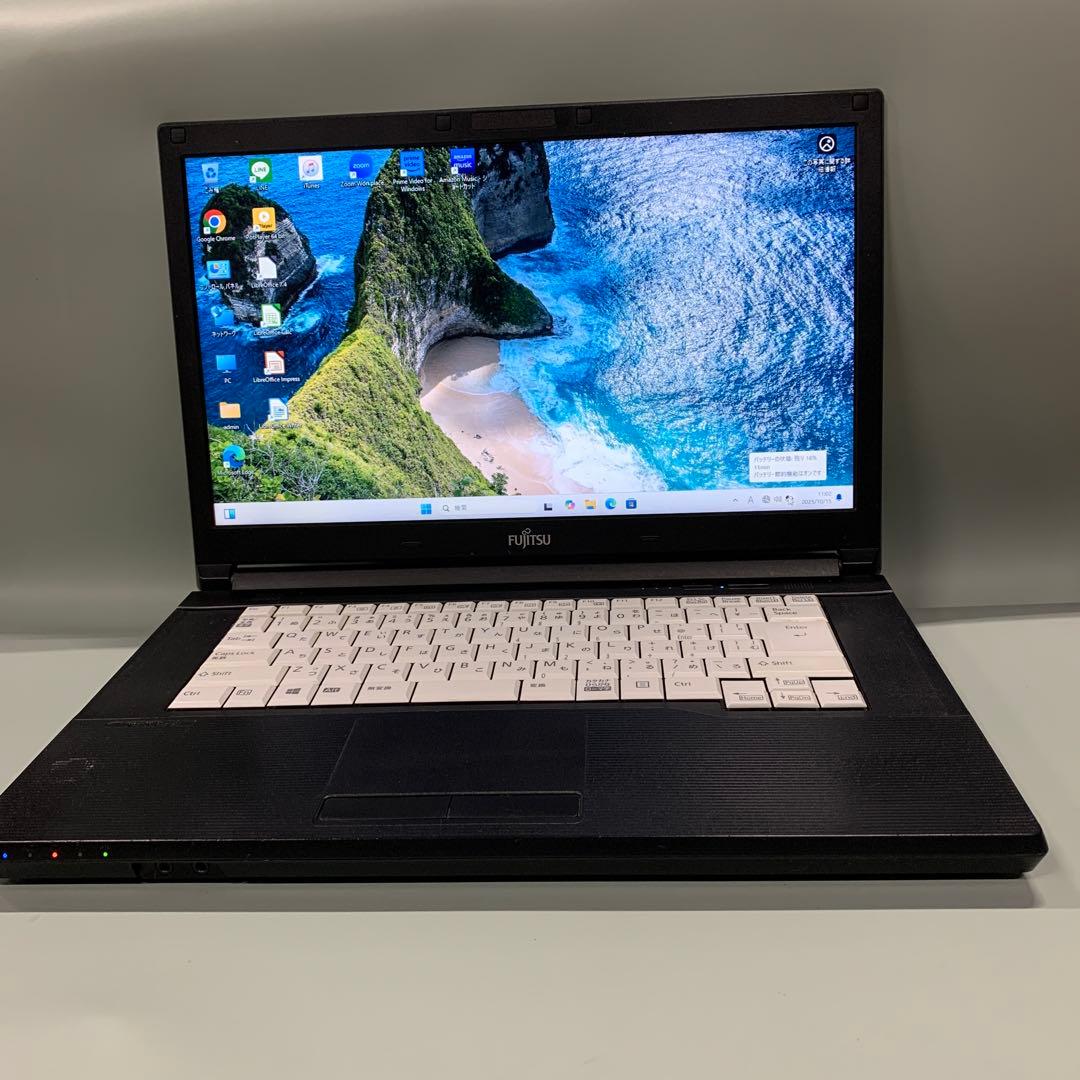 美品 富士通　DVD Windows11 ノートパソコン 富士通（FUJITSU） ノートパソコン Office搭載 新品 同様 windows11