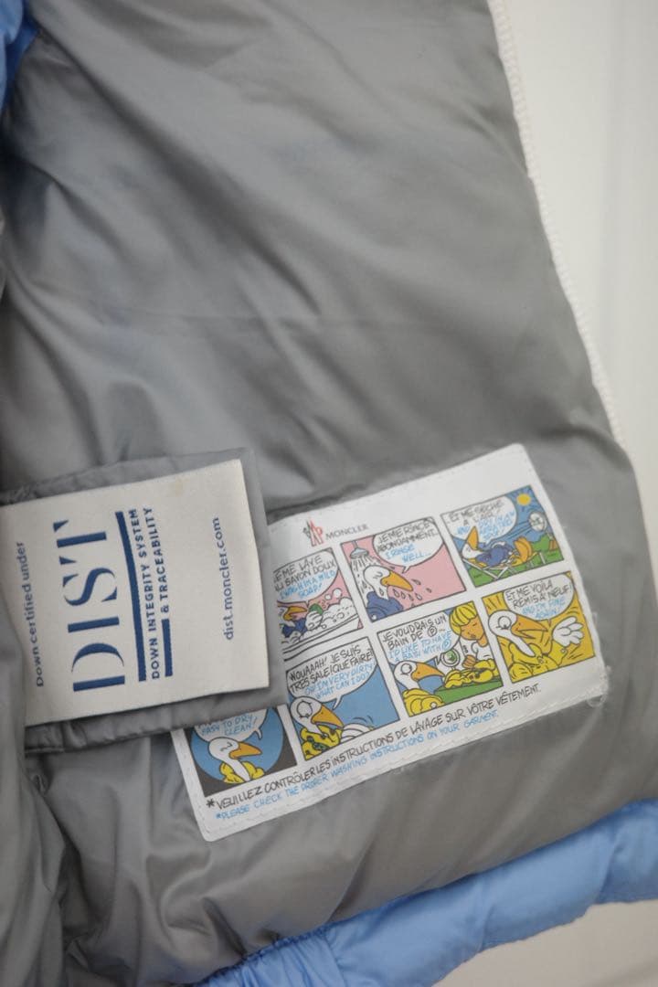 MONCLER 水色 ダウンベスト フード付き