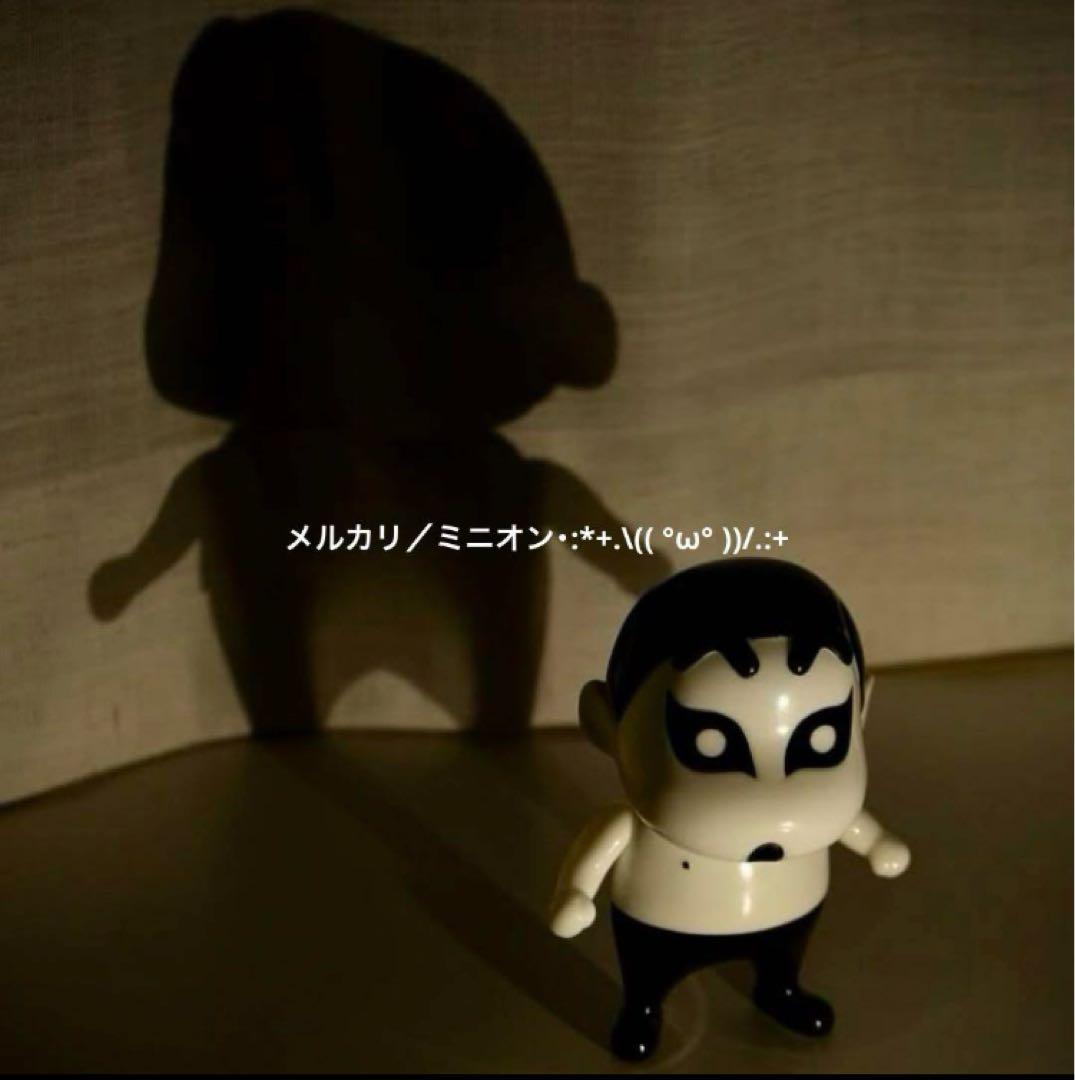 【世界限定30体】クレヨンしんちゃん パンクドランカーズ アイツ 蓄光 ソフビ