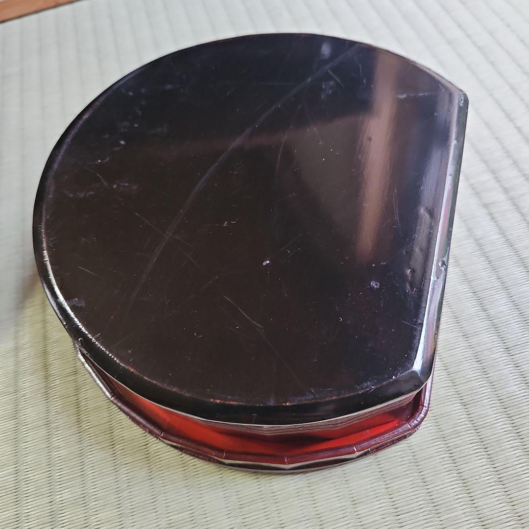 昭和レトロ/1950年代前半物】木製弁当箱 漆塗り弁当箱 仕切付き 大きめ27客