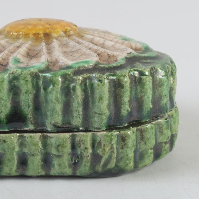 茶道具 交趾焼 六兵衛 菊花 香合 時代箱 V 9682