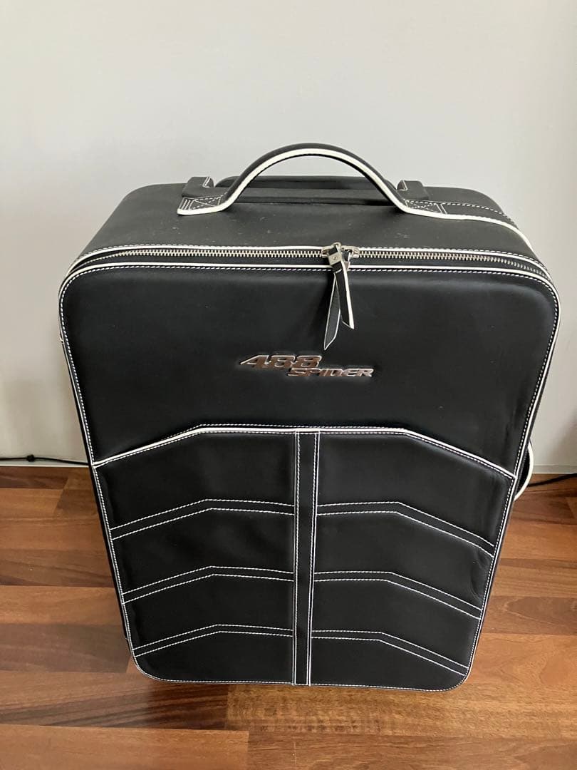 【非売品】フェラーリ購入者限定キャリーバッグ　488 GTB 非売品 フェラーリ488gtb スーツケース キャリケース Ferrari