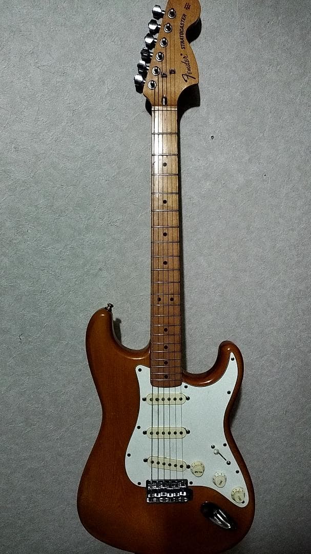 Fender Japan CST-50 ST72 Eシリアル 1984～1987
