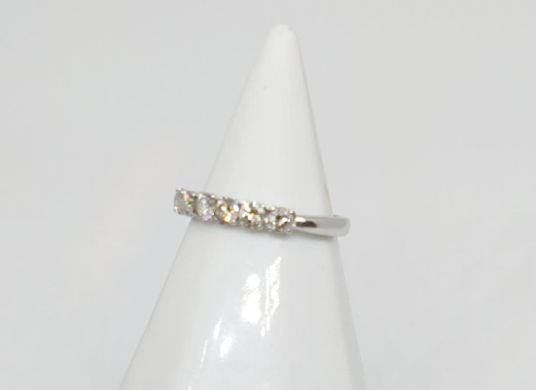 Pt900 ダイヤモンドハーフエタニティリング　0.56カラット