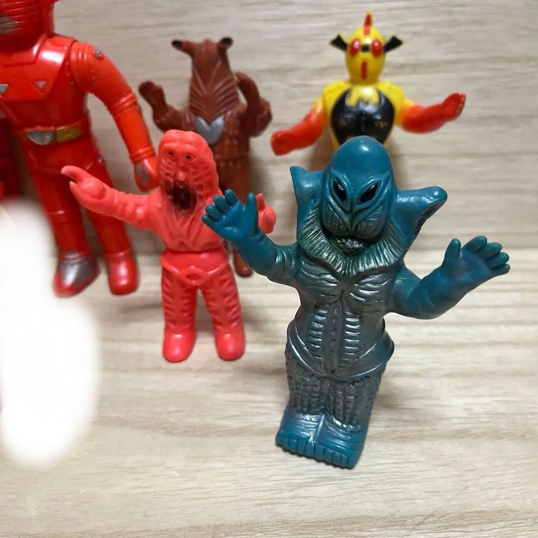 希少ブルマァクミニソフビ 当時物無版権 メフィラス星人、 - メルカリ