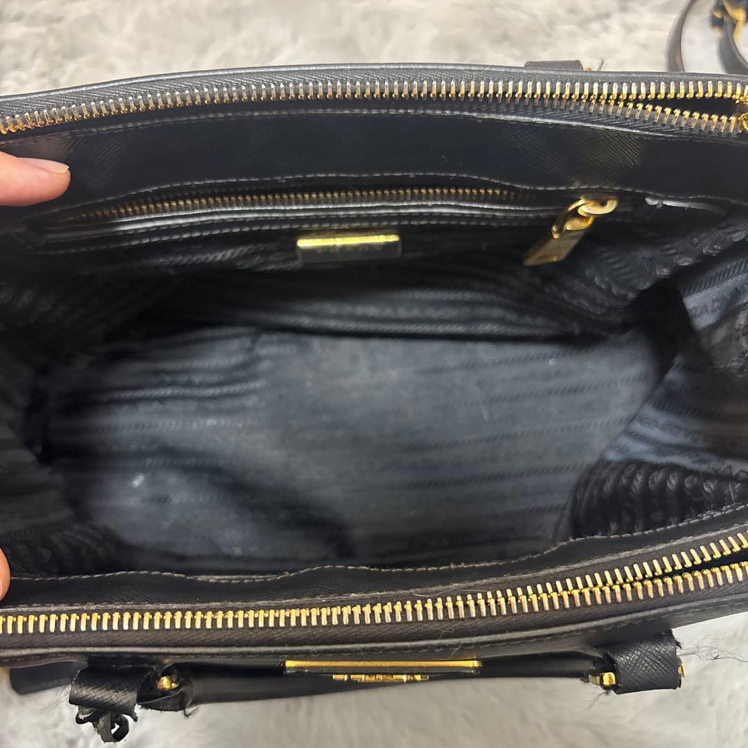 PRADA ガレリア　サフィアーノ　ブラック