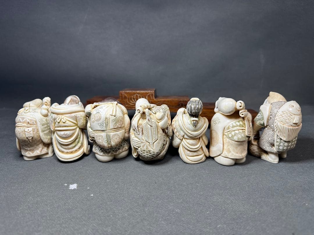 極上 七福神 置物 根付 天然素材 アンティーク 和彫 骨董 飾り物 古