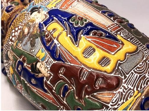 【 薩摩焼 粉彩貴人図双耳花生 】　高３１．５ｃｍ　明治初期