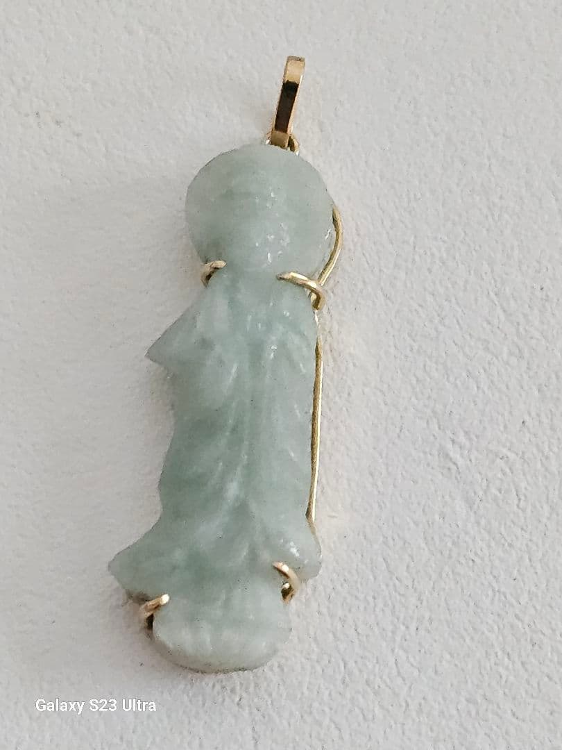 K18糸魚川翡翠 観音菩薩様彫刻ペンダント