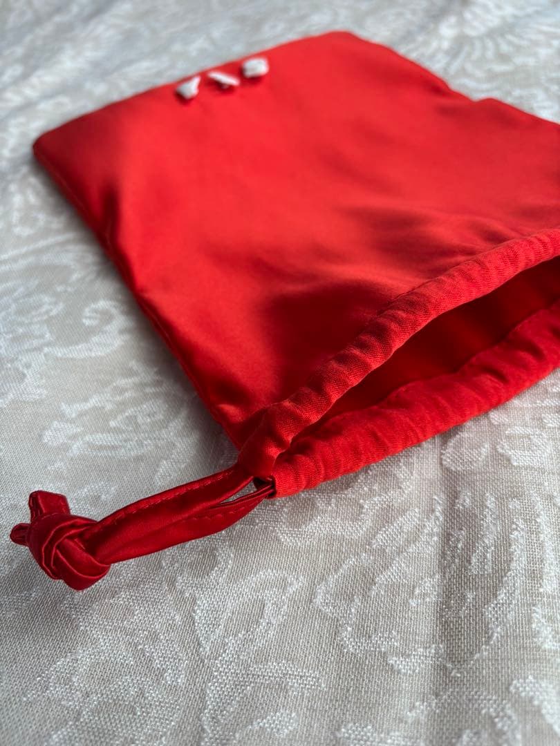 バッグ SEA SATIN \"KINCHAKU\" BAG (M) tomato