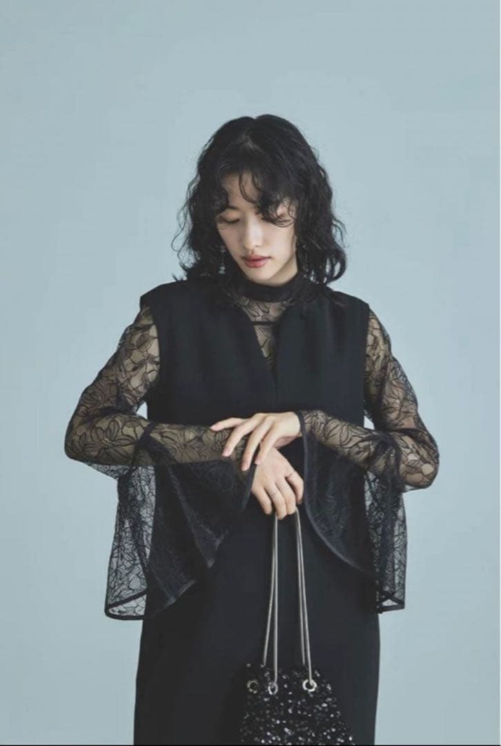 最終価格 Mサイズ ベルスリーブスリットドレスANDRESD 新品の通販はau