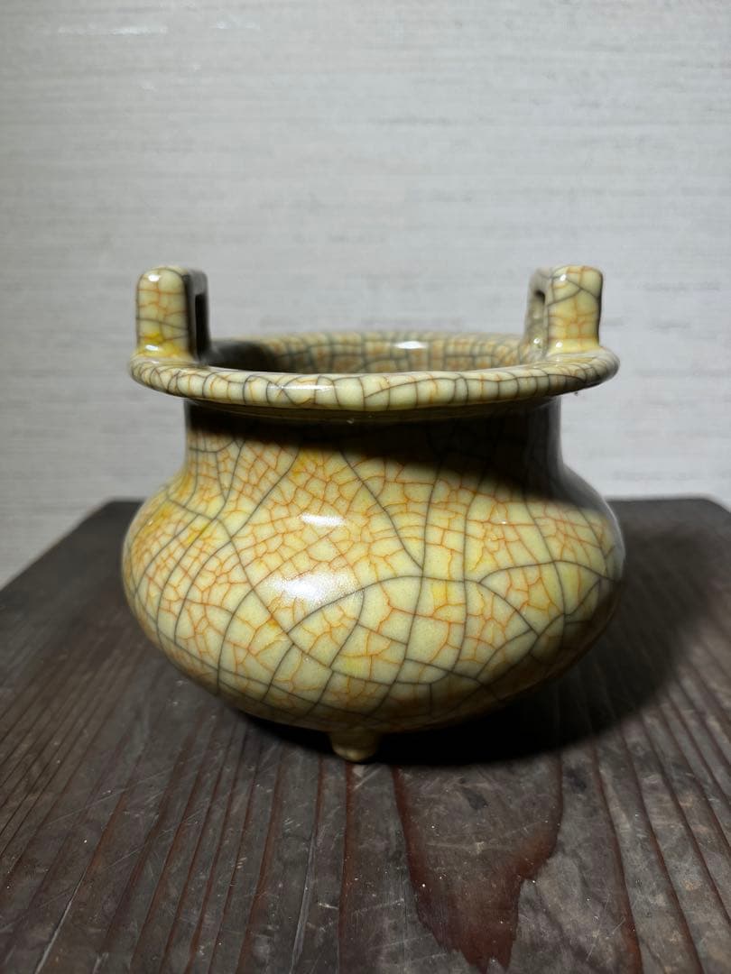 明　哥釉三足香炉　明時代 明時代 最新 哥釉三足香炉 箱付 明 哥窯 古香炉 三足 氷裂紋 (検)香