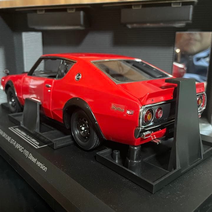 絶版未展示品　京商1/18スカイライン2000GT-R (KPGC110)レッド
