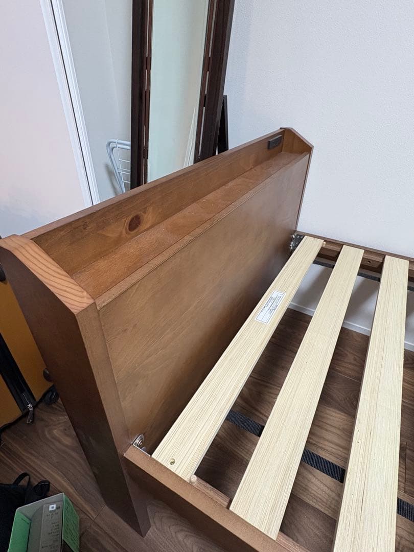 ニトリ シングルこぼれ止め棚付きベッドフレーム