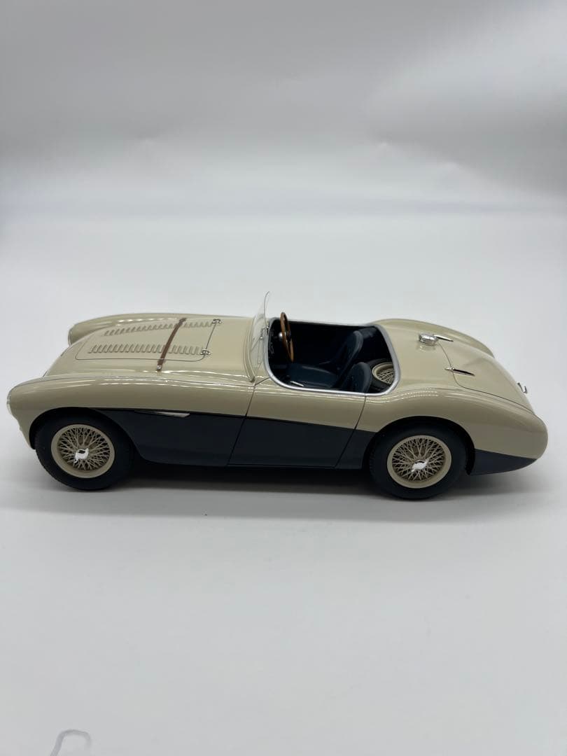 No370 ミニカー1/18箱あり Austin Healey100S 1955 N11010272
