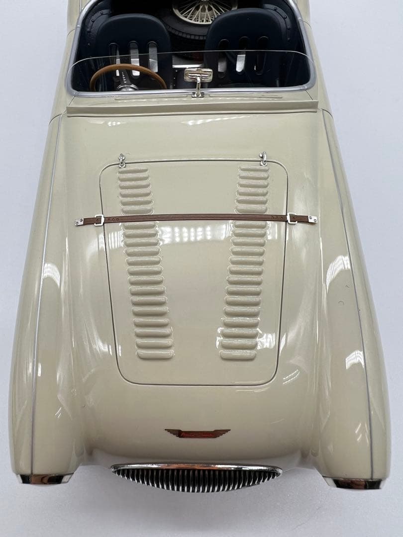 No370 ミニカー1/18箱あり Austin Healey100S 1955 N11010272