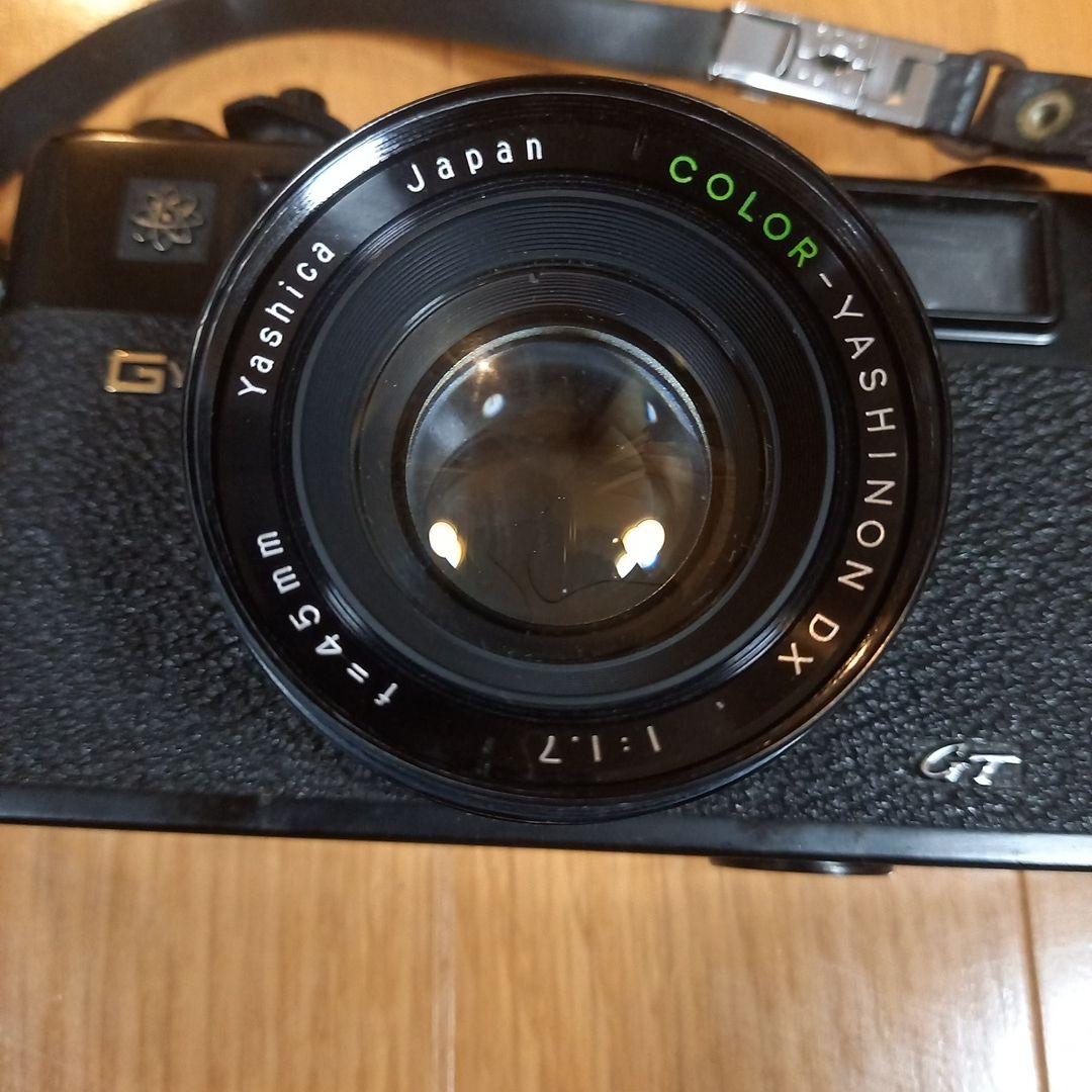 ヤシカの古いフィルムカメラ 付属品有り インテリア等にも