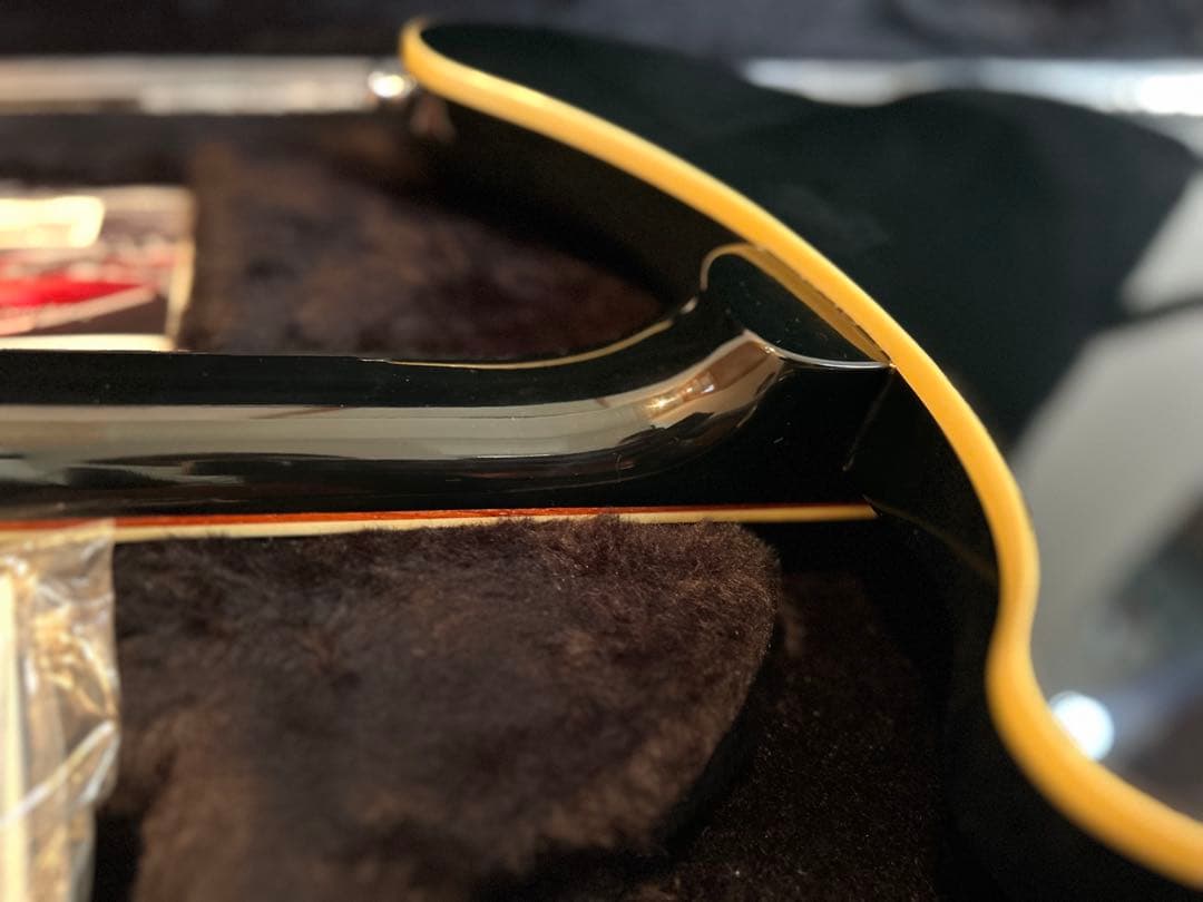 Rickenbacker 360 Jetglo ハードケース付