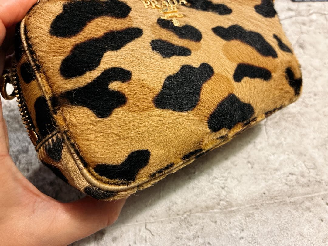PRADA ヒョウ柄ショルダーバッグ