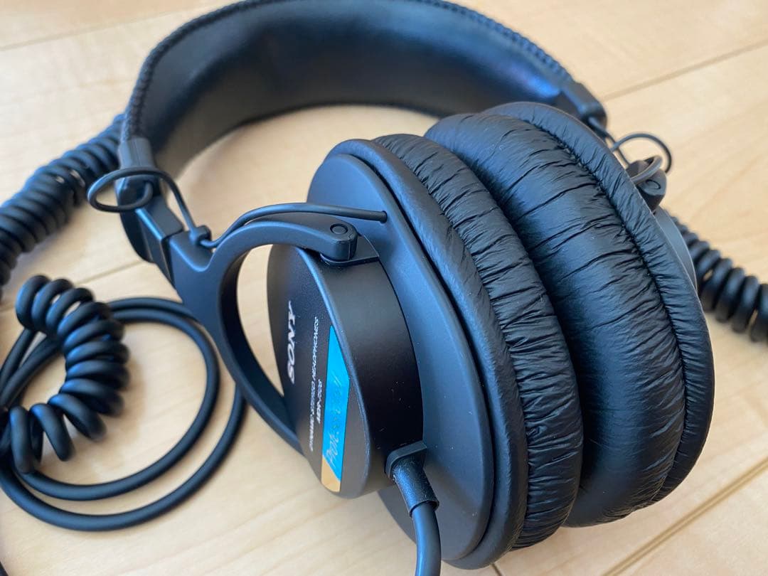 美品！SONY MDR7506定番スタジオモニターヘッドホン折りたたみ式青
