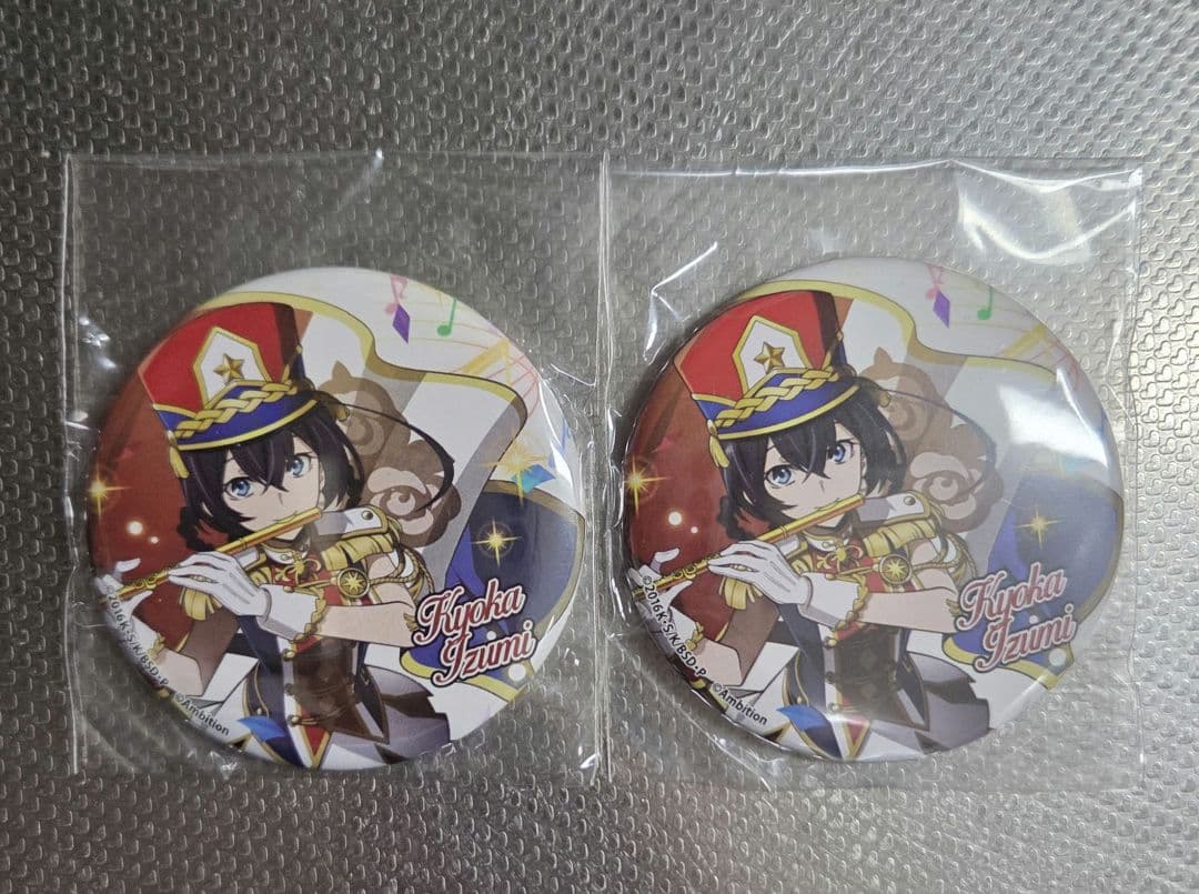 泉鏡花　コラボカフェ本舗　等身缶バッジ　文豪ストレイドッグス 文豪ストレイドッグス 缶バッジ ハイカラ 泉鏡花: キャラグッズ｜bones