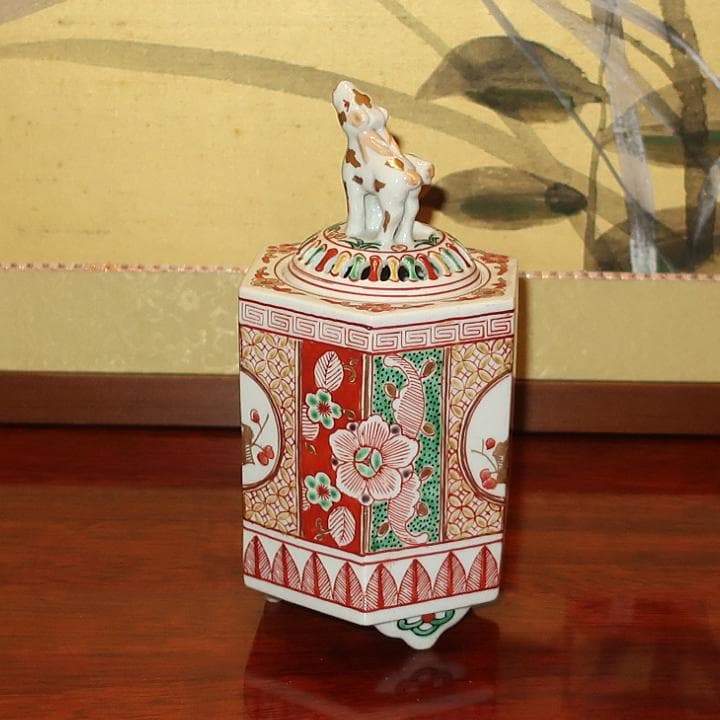 【評価1000特別価格】春インテリア置物 伝統工芸九谷焼　香炉　赤絵梅文