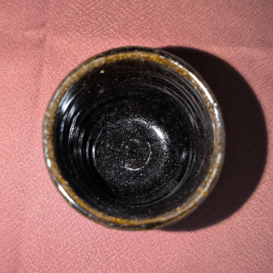 陶磁器　茶碗　湯呑み茶碗　筒茶碗　筒形　筒型　撥高台　端反り　陶印　銘款　古道具