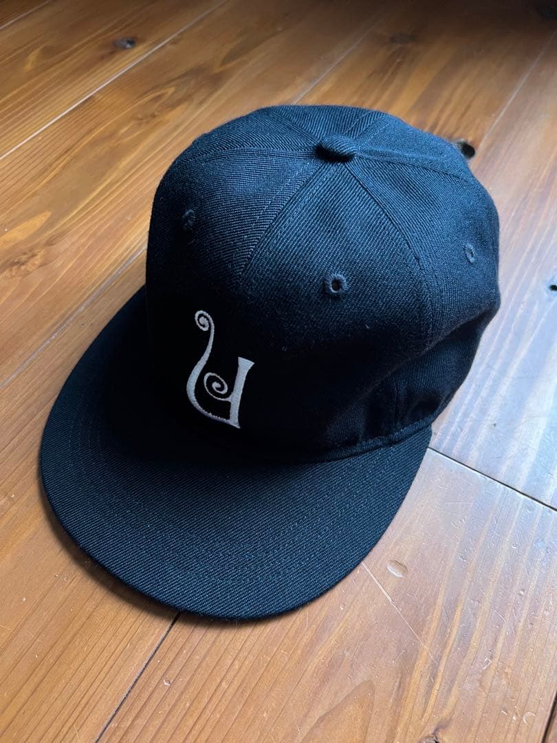 NEPENTHES × Unlikely BASEBALL CAP - メルカリ